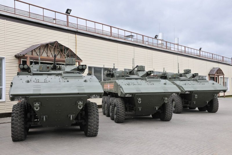 БТР-90 бронетранспортёр