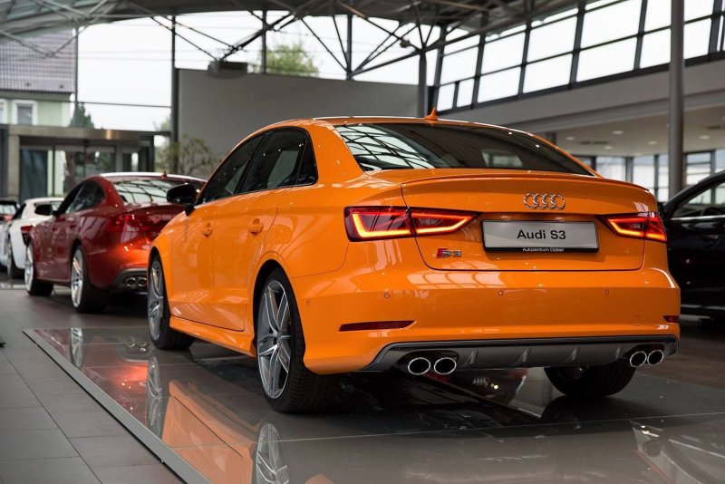 Audi rs3 Orange