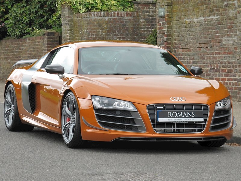 Audi r8 оранжевая