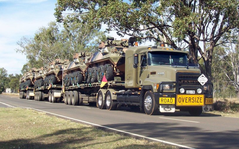 Австралийские автопоезда Mack