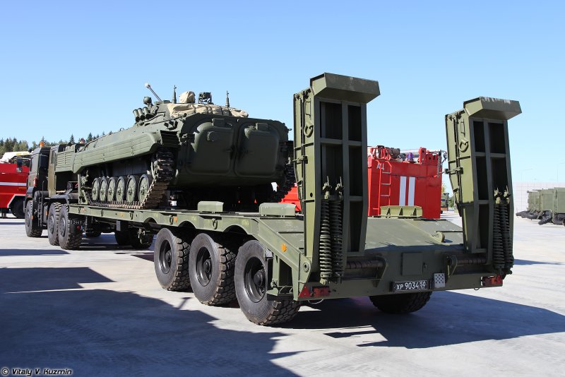 Урал седельный тягач военный