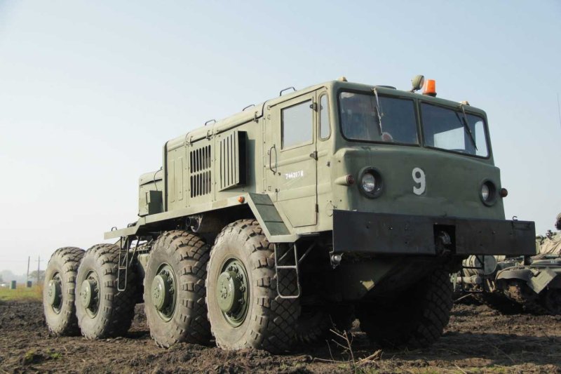 МАЗ 537