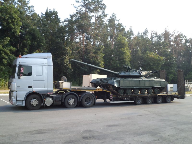 Трал для перевозки танков КАМАЗ
