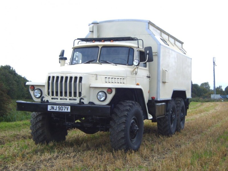 Машина Урал 4320