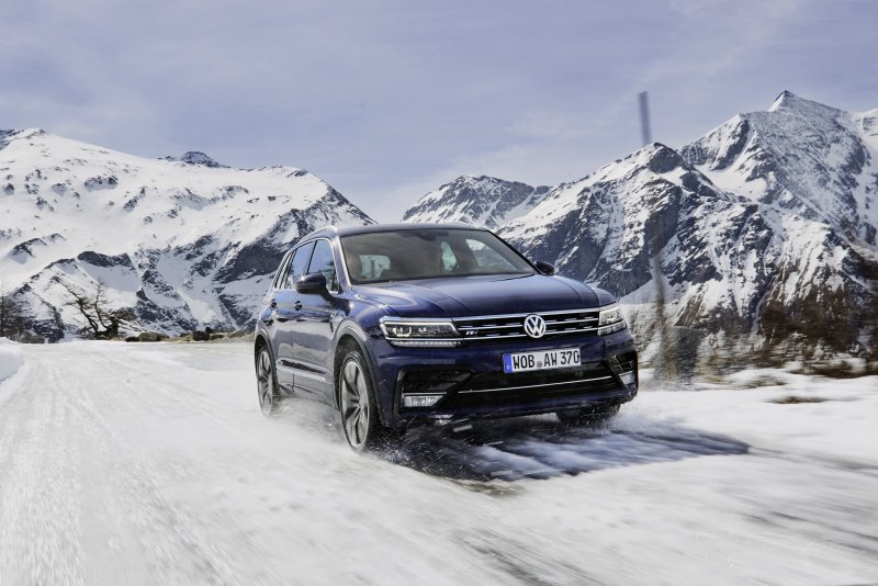 Volkswagen Touareg 2021 Blue