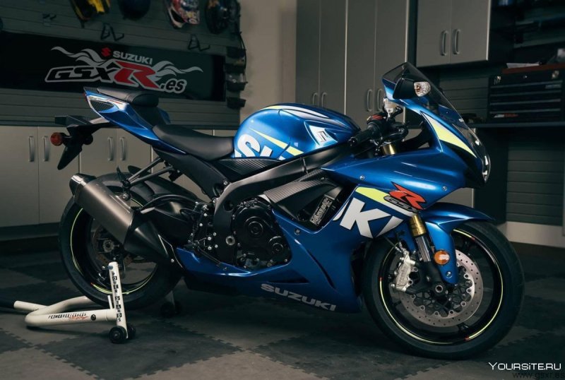 Мотоцикл Сузуки GSXR 750