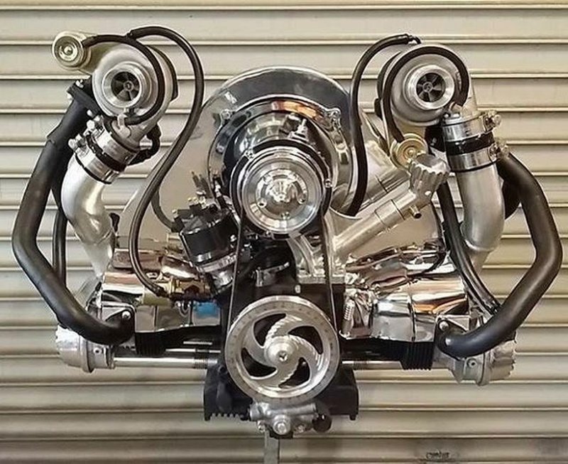 VW Жук 200 2,0 мотор