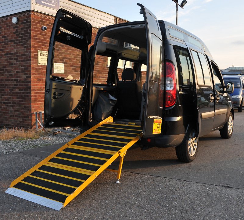Fiat Doblo для перевозки инвалидов
