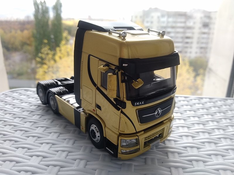 FAW j6 тягач