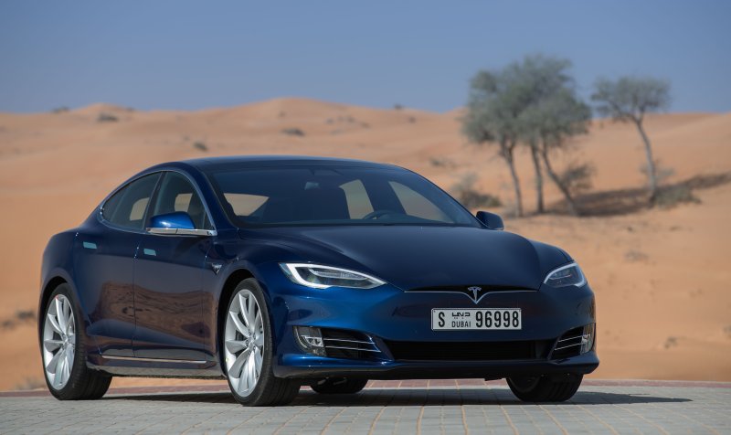 Tesla model x 999