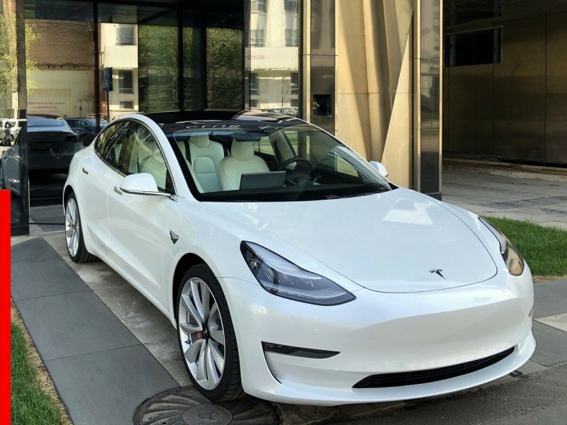 Тесла model s Plaid