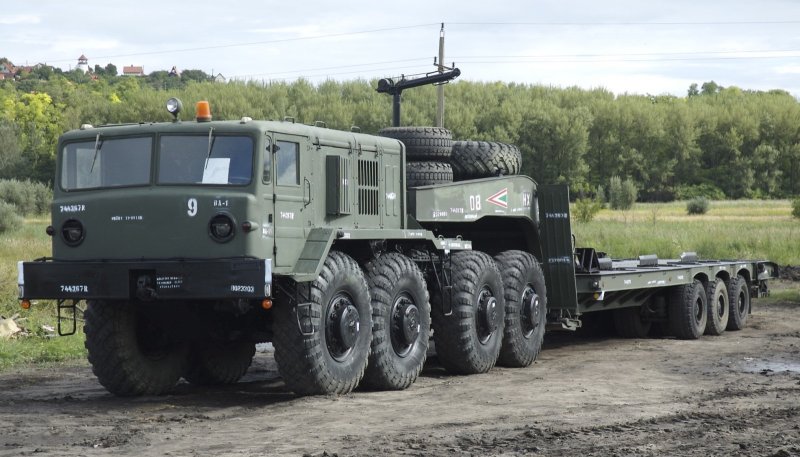 МАЗ 537 тягач