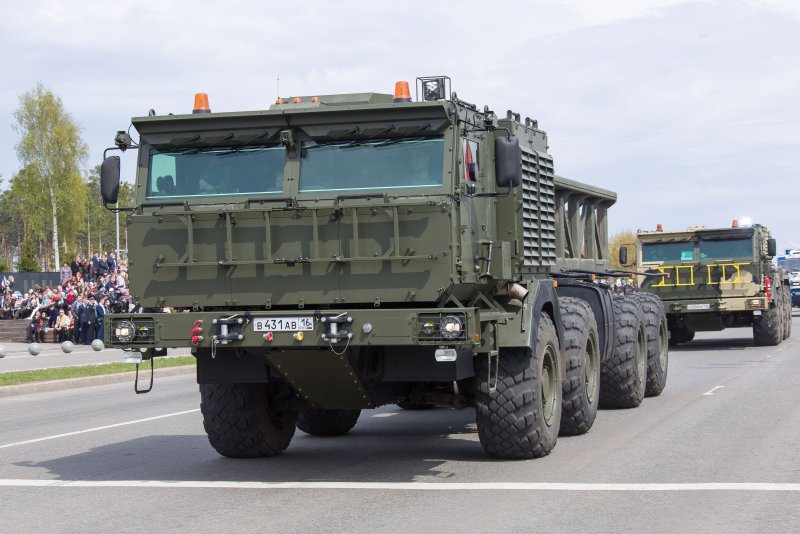 Тягач КАМАЗ 78504