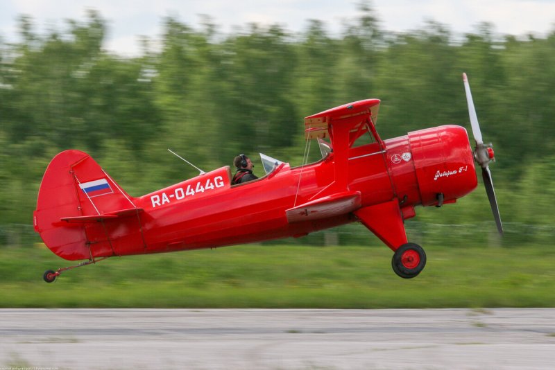 UMX Pitts s-1s