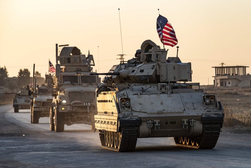 Колонна военной техники США В Сирии