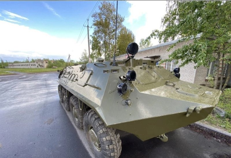 БТР-80 внутри схема