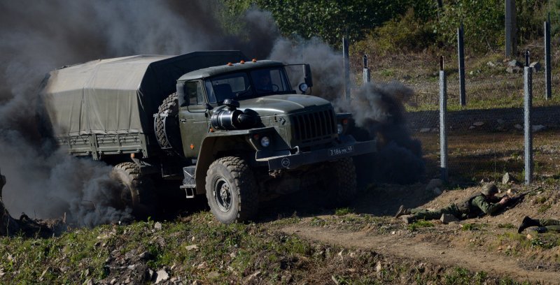 Урал 4320 в грязи