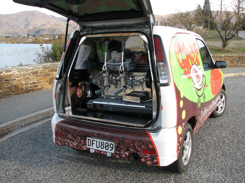 Nissan Cube кофейня