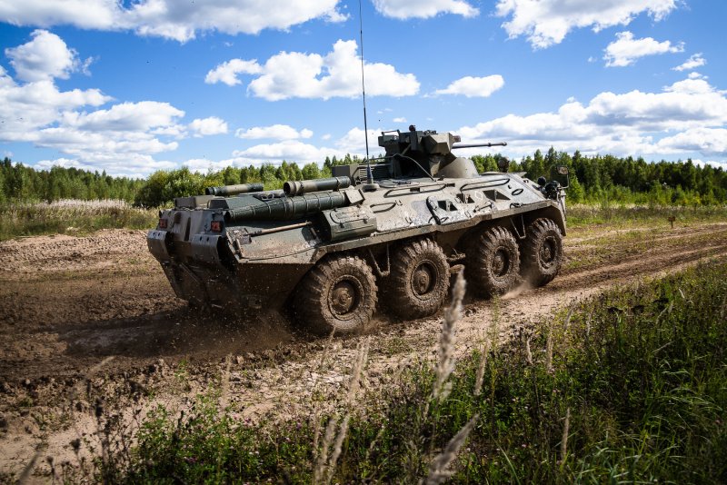 БТР-82 бронетранспортёр