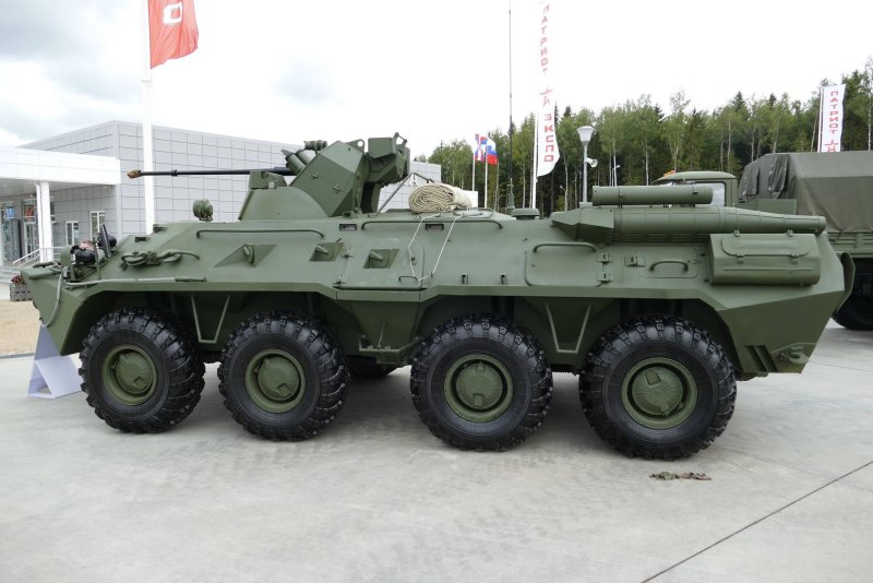 БТР 80 С 30мм пушкой