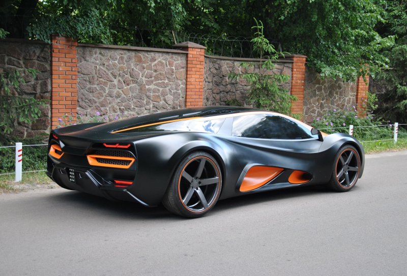Суперкар Lada Raven 2021