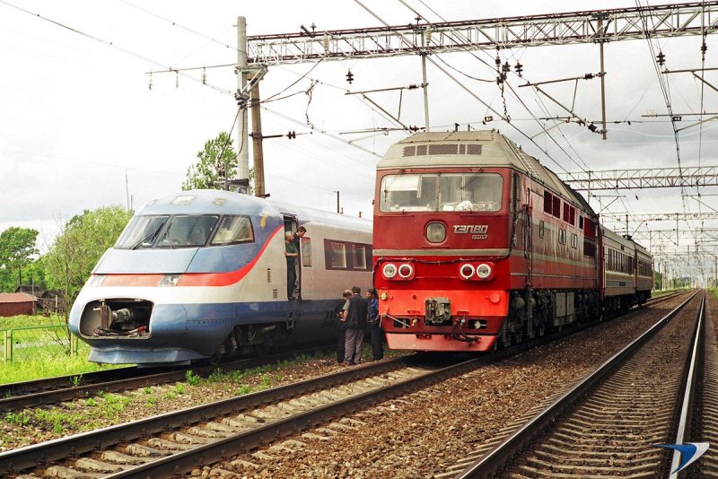 Тепловоз тэп80-0002