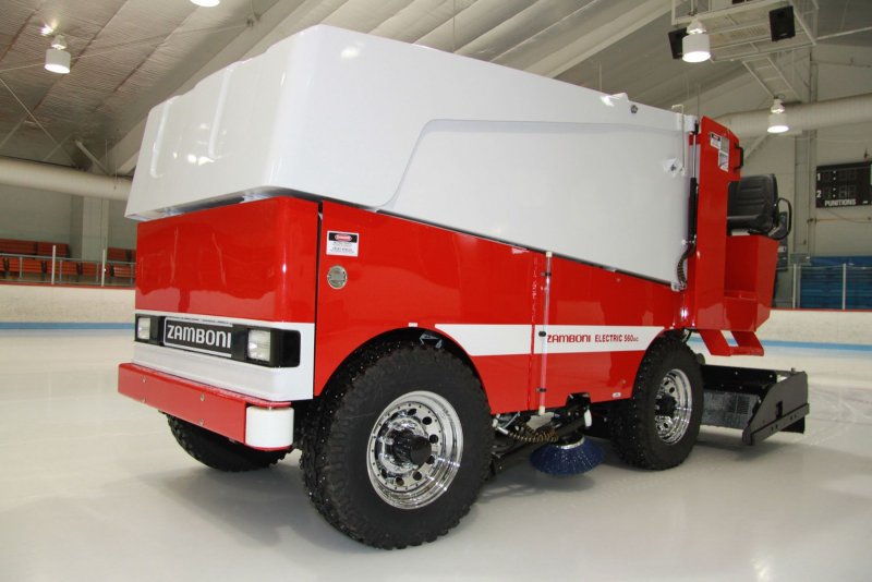 Zamboni заливочная машина