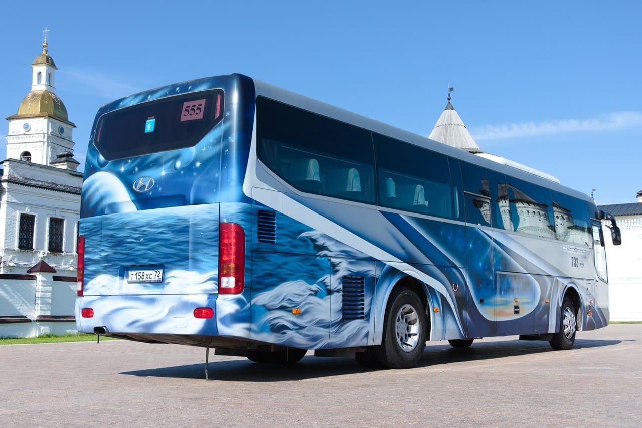 Автобусный тур из челнов. Автобус Hyundai Universe. Hyundai Universe Space Luxury 2019. Hyundai Bus 2020. Туристический автобус Hyundai.