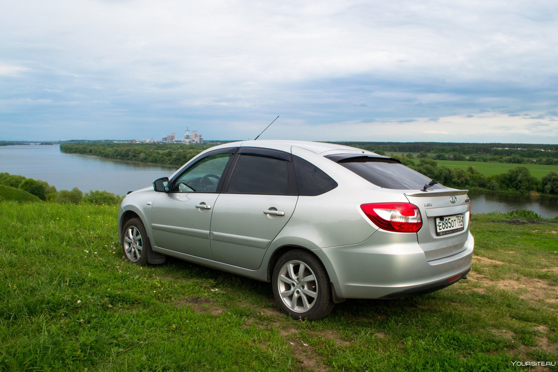 Лада Гранта Liftback