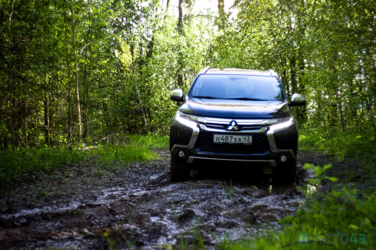 Mitsubishi sport 3. Тест драйв Mitsubishi Pajero Sport 2021. Мицубиси Паджеро спорт 3 поколения. Митсубиси Паджеро спорт 2021 на природе. Mitsubishi Pajero Sport тест.