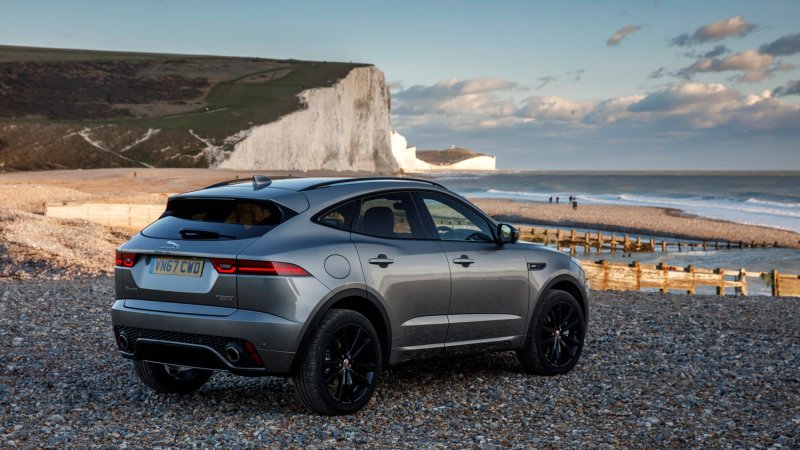 Jaguar e-Pace фото