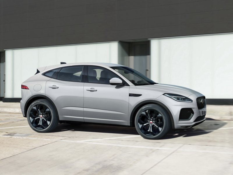 Новый Ягуар e-Pace 2021