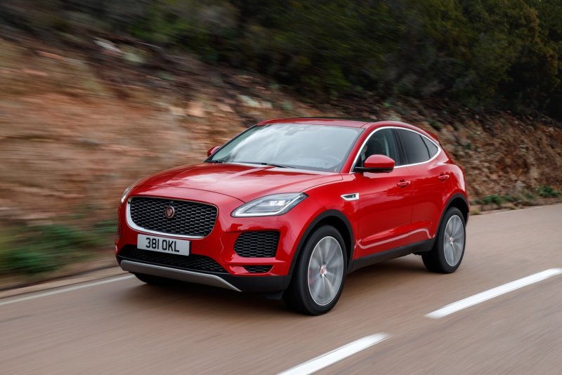 Беби-кроссовера Jaguar e-Pace