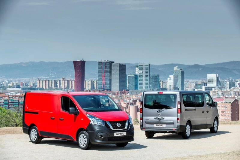 Nissan nv300 2022