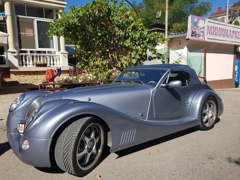 Родстер Morgan Aero 8.