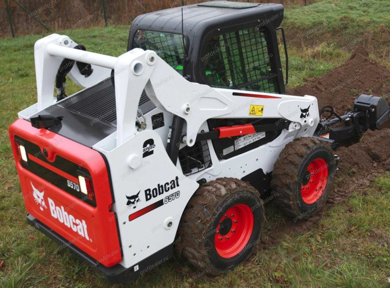 Мини-погрузчик Bobcat s590