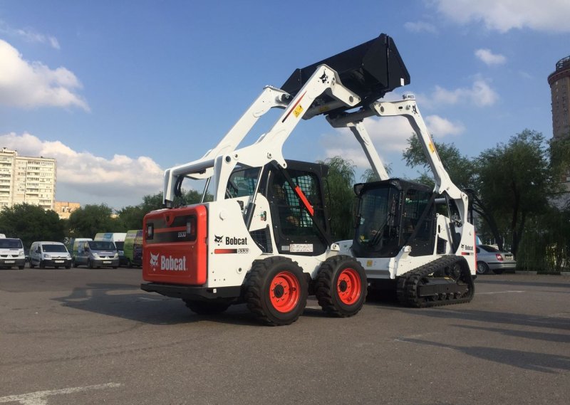 Колесный минипогрузчик Bobcat s530