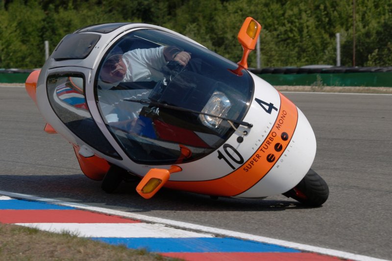 Cabin Motorcycle