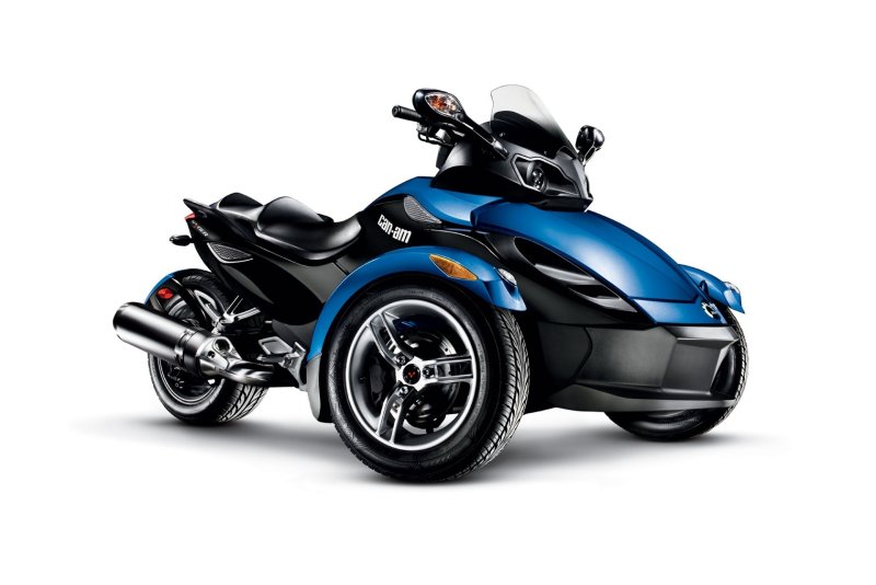 Spyder трехколесный мотоцикл