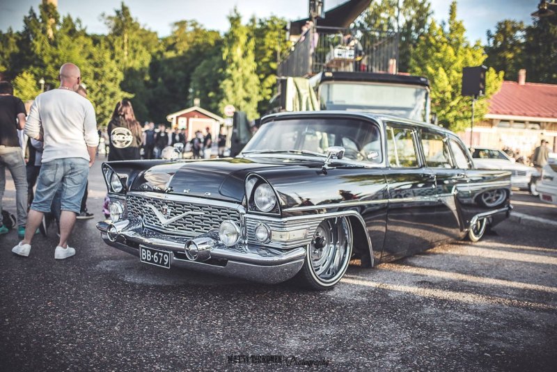ГАЗ-13 «Чайка» Lowrider