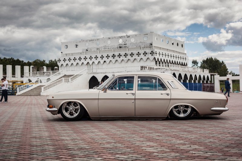 ГАЗ 24 stance