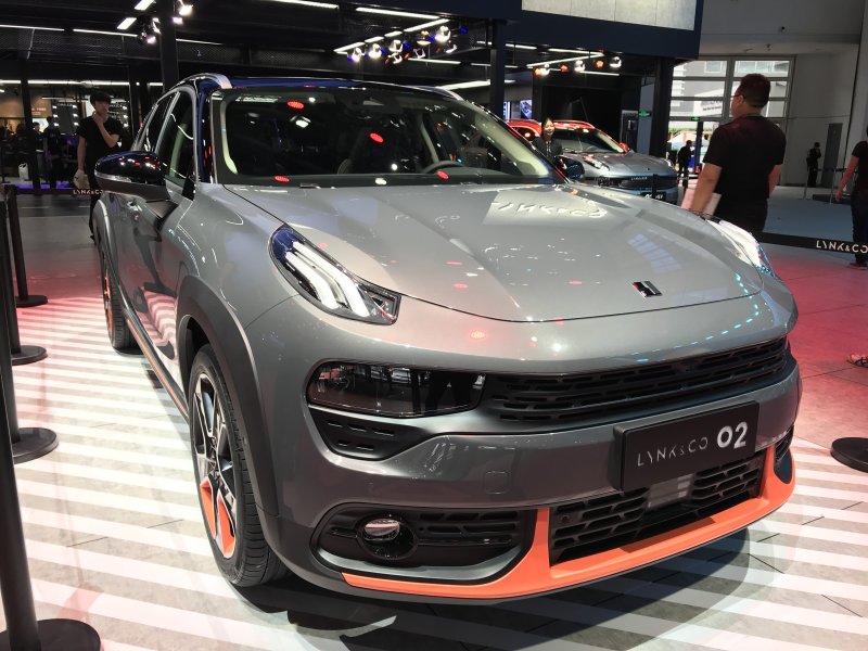 Lynk & co 02 PHEV