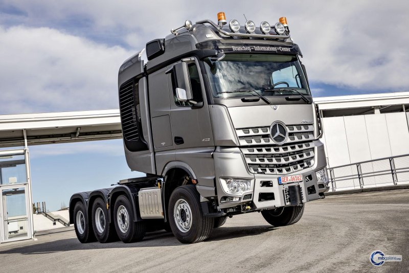 Mercedes Benz Arocs 4163