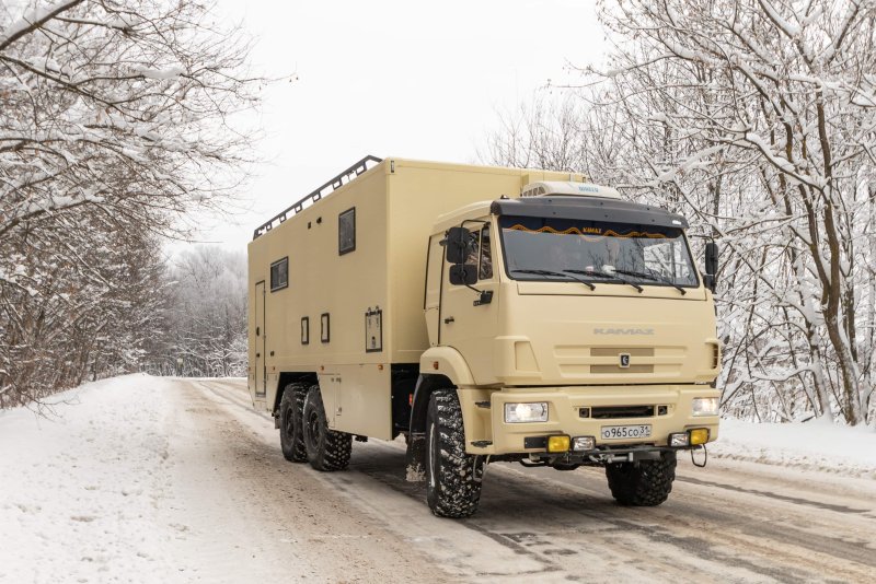 КАМАЗ 43118 кемпер