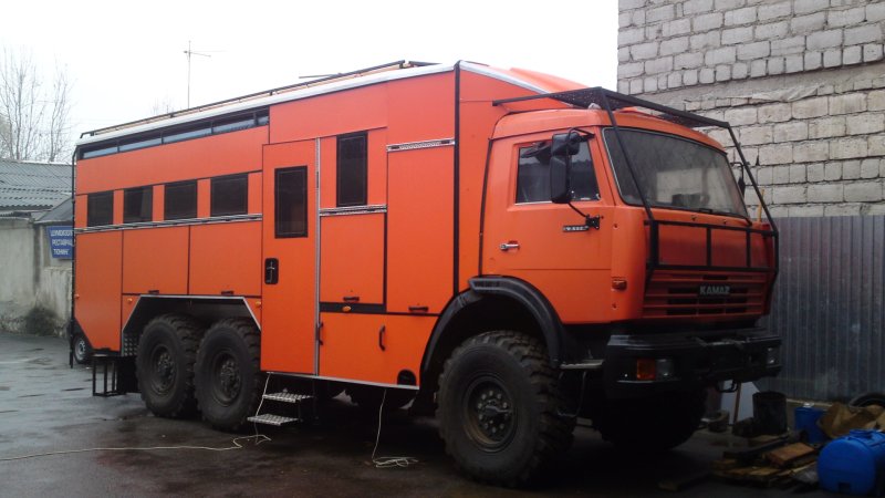 КАМАЗ 43118 кемпер