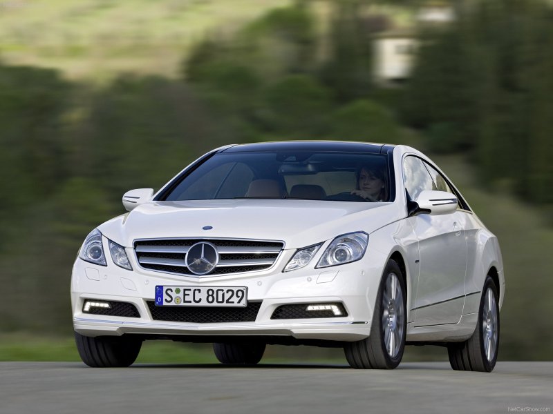 Mercedes Benz e class Coupe 2010