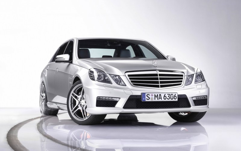 Mercedes e212 AMG