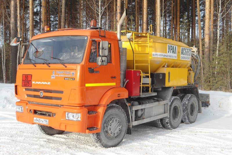 Смесительно-зарядная машина KAMAZ 65201-53