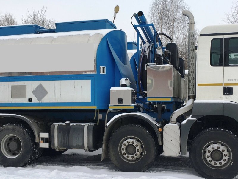 Смесительно-зарядная машина Урал МЗ-3б-8