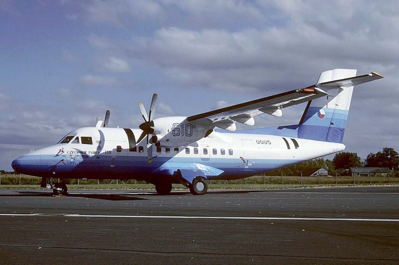 L 610 самолет узга